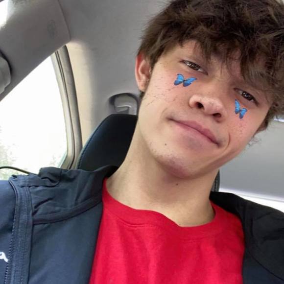 Meet your Posher, Andrew - Picture 1 of 1